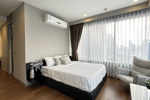 Condo in Bang Rak, Bangkok, Thailand, 2 bedrooms  № 169574 - photo 3