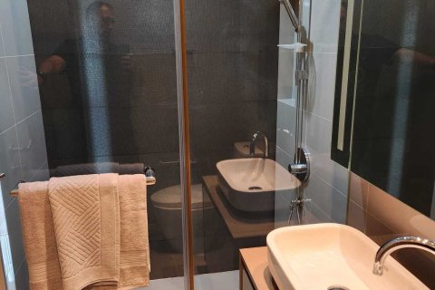 Condo in Bang Rak, Bangkok, Thailand, 2 bedrooms  № 169574 - photo 15