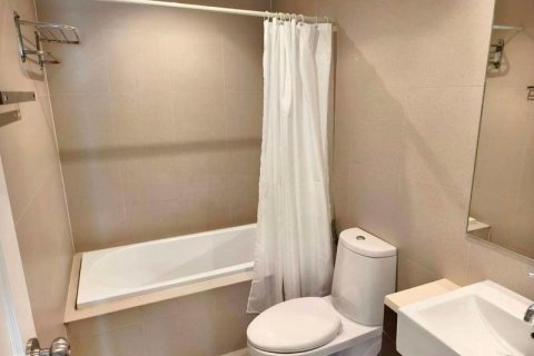 Condo à Khlong Toei, Bangkok, Thaïlande, 2 chambres  № 169576 - photo 5