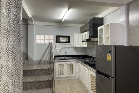 Townhouse à Huai Khwang, Bangkok, Thaïlande 5 chambres № 169578 - photo 3