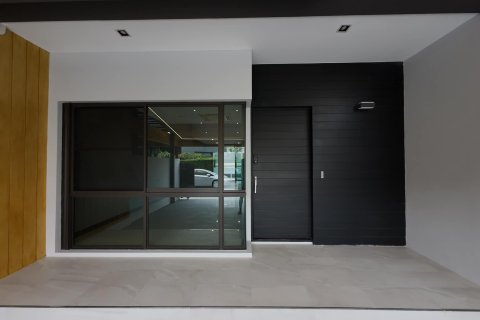 Таунхаус в Лат Пхрау, Бангкок, Таиланд с 3 спальнями  № 169575 - фото 9