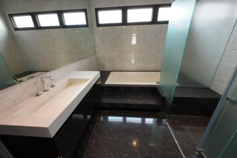 Таунхаус в Лат Пхрау, Бангкок, Таиланд с 3 спальнями  № 169575 - фото 5