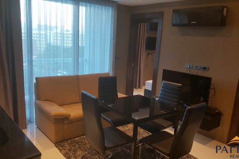Condo in Pattaya, Thailand, 2 bedrooms № 204180 - photo 3