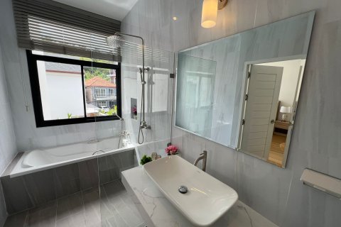 Villa in Kamala, Thailand 3 bedrooms № 165263 - photo 10