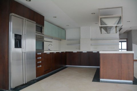 Condo in Watthana, Bangkok, Thailand, 5 bedrooms № 155183 - photo 8