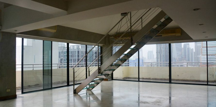 Condo in Watthana, Bangkok, Thailand, 5 bedrooms № 155183