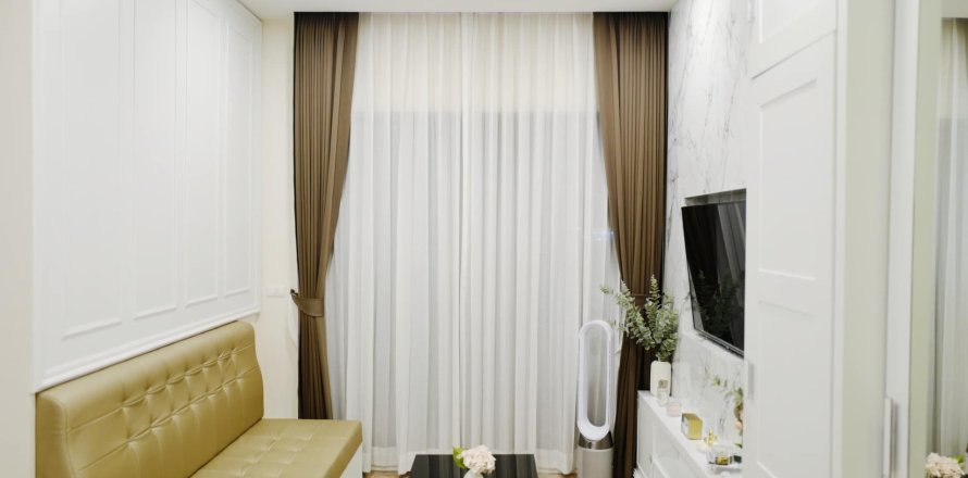 Condo à Huai Khwang, Bangkok, Thaïlande, 2 chambres  № 155187