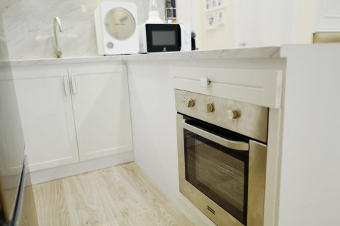 Condo à Huai Khwang, Bangkok, Thaïlande, 2 chambres  № 155187 - photo 6