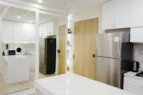 Condo à Huai Khwang, Bangkok, Thaïlande, 2 chambres  № 155187 - photo 8