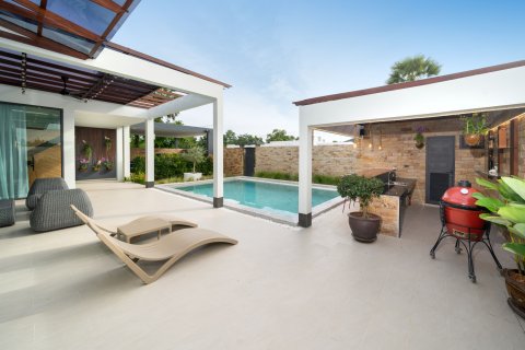 Villa in Phuket, Thailand 3 bedrooms № 161646 - photo 12