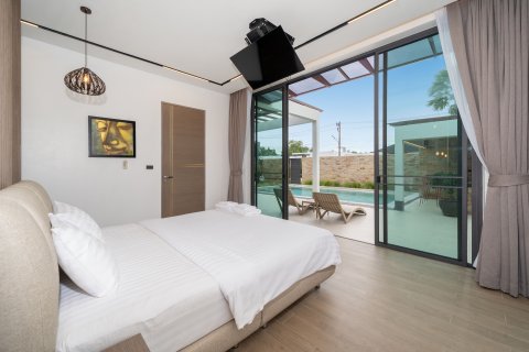 Villa in Phuket, Thailand 3 bedrooms № 161646 - photo 25