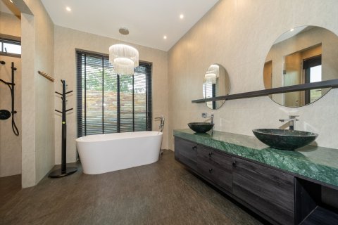 Villa in Phuket, Thailand 3 bedrooms № 161646 - photo 9