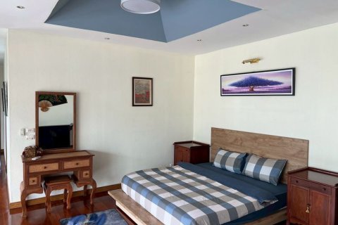 Villa in Pattaya, Thailand 5 bedrooms № 161643 - photo 5