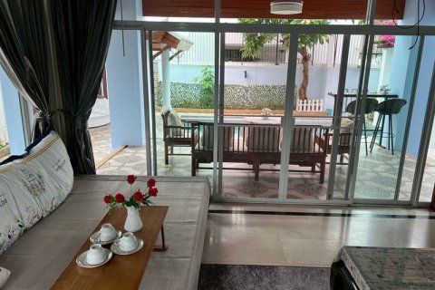 Villa in Pattaya, Thailand 5 bedrooms № 161643 - photo 11