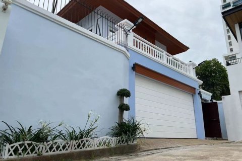 Villa in Pattaya, Thailand 5 bedrooms № 161643 - photo 16