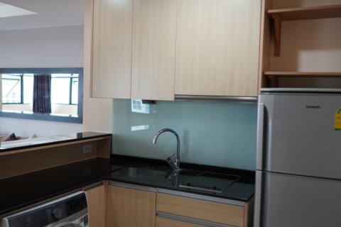Studio dans le Condo à Sathon, Bangkok, Thaïlande  № 161642 - photo 5
