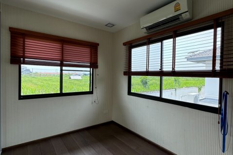 Maison à Bang Kaeo, Thaïlande 4 chambres № 139739 - photo 4