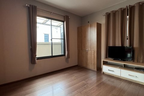 Maison à Bang Kaeo, Thaïlande 4 chambres № 139739 - photo 18