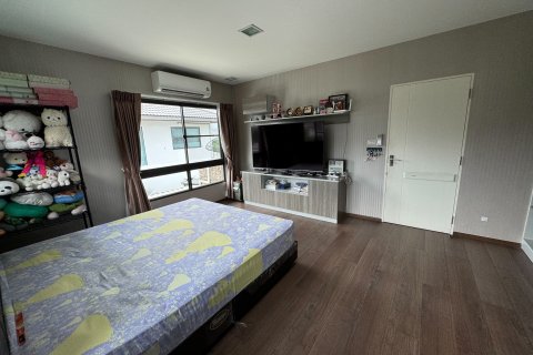 Maison à Bang Kaeo, Thaïlande 4 chambres № 139739 - photo 8