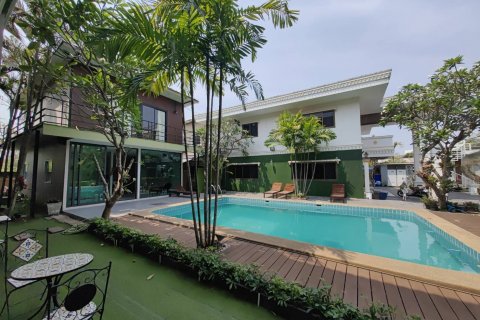 Villa in Pattaya, Thailand 26 bedrooms № 139742 - photo 7