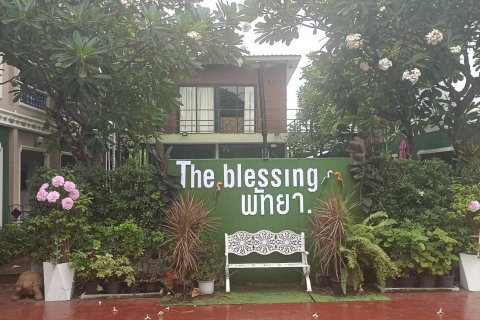 Villa in Pattaya, Thailand 26 bedrooms № 139742 - photo 1