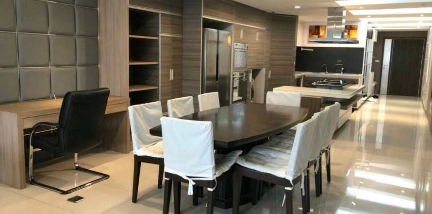 Studio dans le Condo à Watthana, Bangkok, Thaïlande № 139743