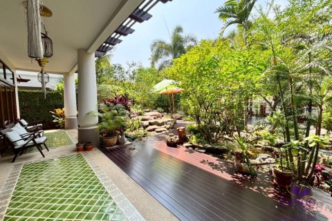 Вилла в Чиангмае, Таиланд с 4 спальнями  № 162655