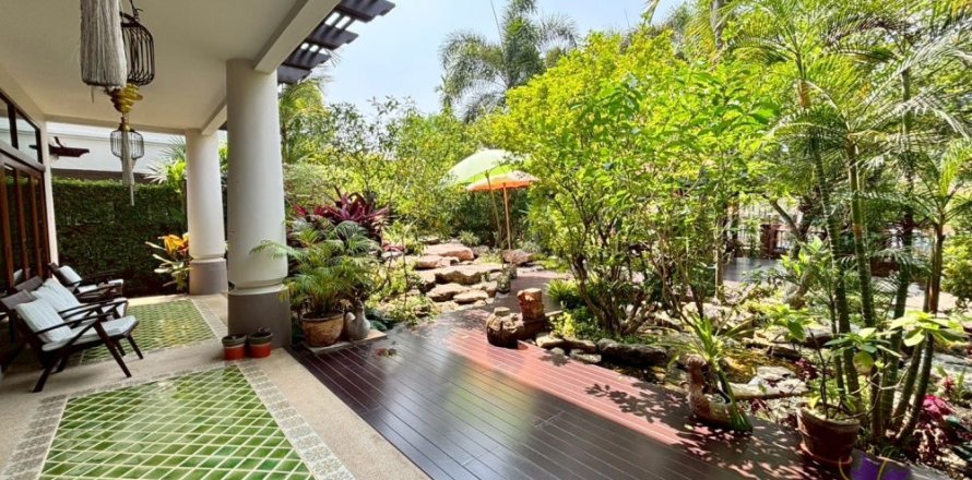 Вилла в Чиангмае, Таиланд с 4 спальнями  № 162655