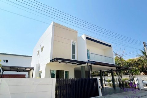 Maison à Chiang Mai, Thaïlande 4 chambres № 162651 - photo 3