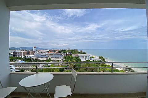 Condo in Hua Hin, Thailand, 1 bedroom  № 168305 - photo 2