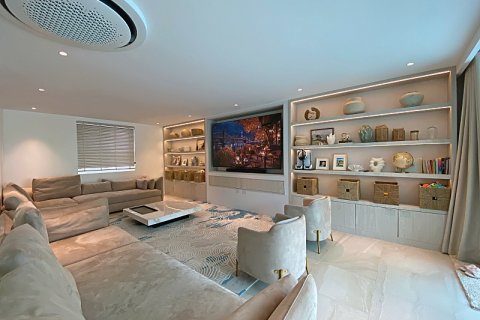 Villa in Hua Hin, Thailand 4 bedrooms № 168304 - photo 16