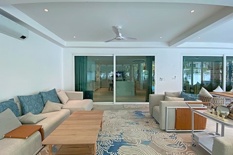 Villa in Hua Hin, Thailand 4 bedrooms № 168304 - photo 8