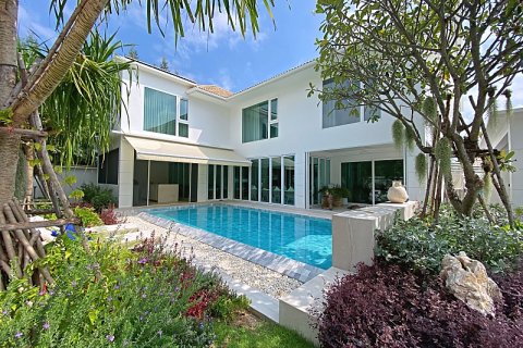Villa in Hua Hin, Thailand 4 bedrooms № 168304