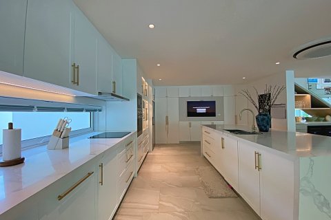 Villa in Hua Hin, Thailand 4 bedrooms № 168304 - photo 19