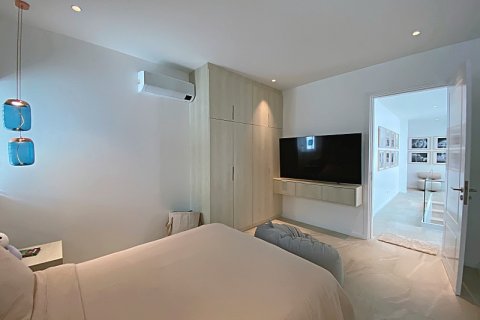 Villa in Hua Hin, Thailand 4 bedrooms № 168304 - photo 28