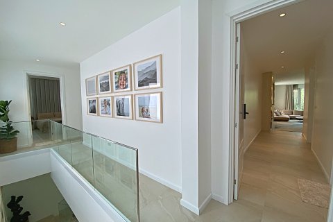 Villa in Hua Hin, Thailand 4 bedrooms № 168304 - photo 21