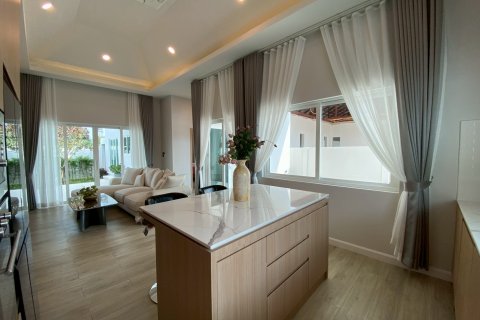 Villa in Hua Hin, Thailand 3 bedrooms № 168266 - photo 14
