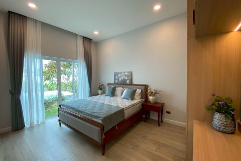 Villa in Hua Hin, Thailand 3 bedrooms № 168266 - photo 20