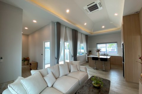Villa in Hua Hin, Thailand 3 bedrooms № 168266 - photo 7