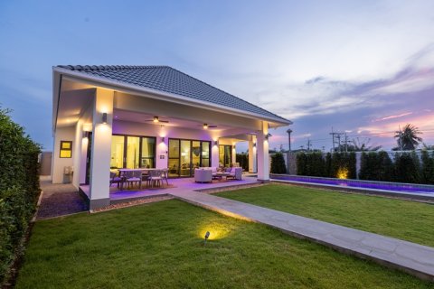 Villa in Hua Hin, Thailand 3 bedrooms № 168267 - photo 7