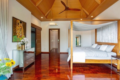 Villa in Hua Hin, Thailand 4 bedrooms № 168268 - photo 26