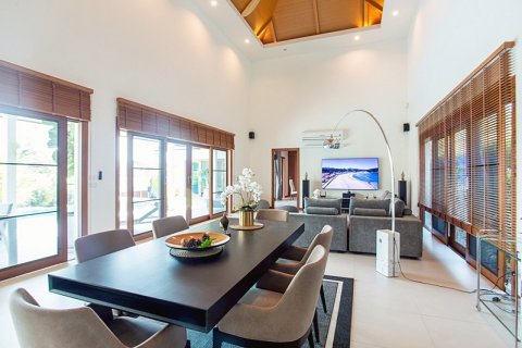 Villa in Hua Hin, Thailand 4 bedrooms № 168268 - photo 16