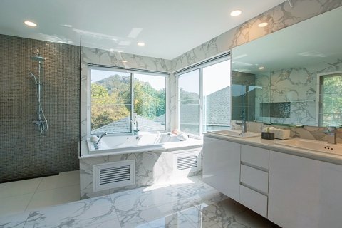 Villa in Hua Hin, Thailand 4 bedrooms № 168268 - photo 28