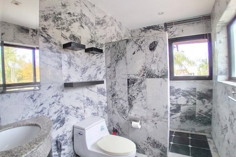 Haus in Pattaya, Thailand 10 Schlafzimmer № 223119 - Foto 18