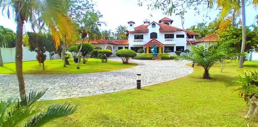 Haus in Pattaya, Thailand 10 Schlafzimmer № 223119