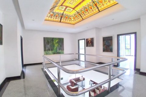 Haus in Pattaya, Thailand 10 Schlafzimmer № 223119 - Foto 11