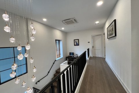 Дом в Сапхансунге, Бангкок, Таиланд с 4 спальнями  № 158557 - фото 18