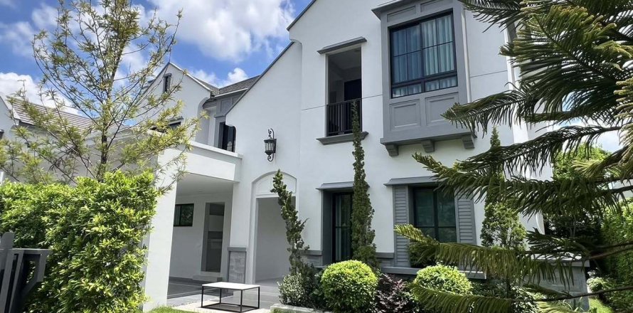 Дом в Сапхансунге, Бангкок, Таиланд с 4 спальнями  № 158557