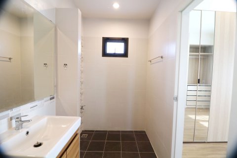 Дом в Удонтхани, Таиланд с 4 спальнями  № 158558 - фото 25