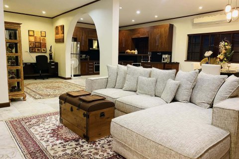 Вилла в Хуа Хине, Таиланд с 3 спальнями № 144850 - фото 8